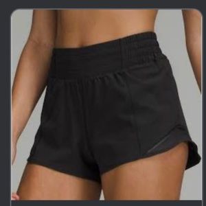 ISO!! in search of high waisted black hottie hots!! if you have some comment!!